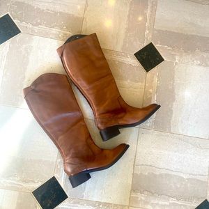 Seychelles brown English equestrian style boot with darker toes. Size 7.5